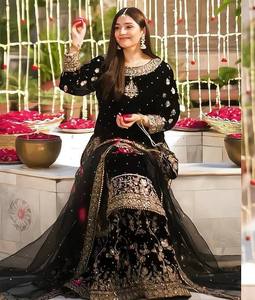 Ensemble Anarkali Sharara en velours noir pour femmes, broderie de paillettes, dupatta, tenue traditionnelle pour mariage et fête - Product Image 2