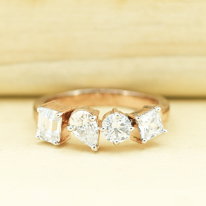 แหวนทองคำชุบโรสโกลด์ประดับเพชรเลี้ยงในห้องปฏิบัติการ 10KT 14KT 18KT สไตล์วินเทจสุดหรูสำหรับผู้หญิง |   ชุดทำงาน |   โลอิสต้า จิวเวล - Product Image 1