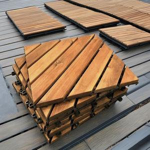 Dalles de terrasse emboîtables en bois d'acacia, dalles de sol pour terrasse, pour finition intérieure et extérieure, teck doré, 300 x 300 mm - Product Image 1