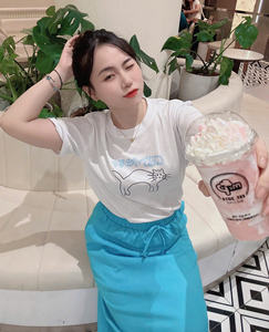 Camiseta de Algodón con Estampado de Dibujos Animados, Linda, de Alta Calidad OEM, para Mujer, Uso Diario - Product Image 1