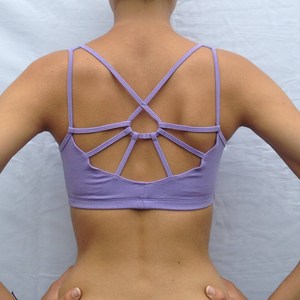 Soutien-gorge de sport pour femme, écologique, respirant, à séchage rapide, à maintien élevé, avec logo frontal, pour la gym, l'exercice, le fitness, la course à pied et les activités sportives. - Product Image 5