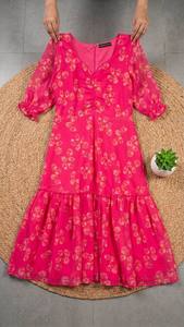 เดรสยาว Alfino Cotton Elegance Maxi Celebration Bloom สำหรับครอบครัว สวมใส่สบาย ดีไซน์เหนือกาลเวลา ผ้าชีฟอง สวยสง่า เรียบง่าย - Product Image 1