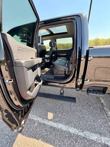 MINT 2024 2024 F-350 SUPER DUTY LARIIAT SPORT PACKAGE - Product Image 5