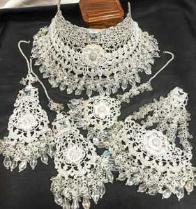 Conjunto de Joyería de Aleación de Zinc con Resina, Estilo Romántico para Novias Pakistaníes e Indias, Certificado - Product Image 2