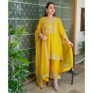 Conjunto de Traje de Trabajo con Bordado y Lentejuelas para Mujer, Diseño Único, para Fiestas - Product Image 6