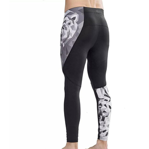Leggings de compression athlétiques pour hommes personnalisés, imprimé géométrique noir et gris, collants de fitness respirants pour la course et l'entraînement - Product Image 5