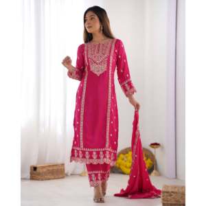 Ensemble pour femmes Beautiful Party Wear Top-Bottom et Dupatta - Product Image 1