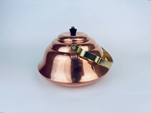 Théière traditionnelle haut de gamme plaquée cuivre avec longue becquetée élégante, poignée latérale décorative, couvercle intégré, design ventru et design haut de gamme - Product Image 4