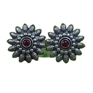 Pendientes de Plata Antigua con Diseño Floral y Rubí Oxidado en Forma de Pera, para Uso Diario, Regalo para Ella - Product Image 1