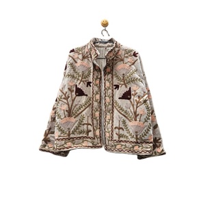 Chaqueta de invierno con bordado de terciopelo hecha a mano con diseño Floral indio, chaqueta ligera Bohemia chic de la mejor calidad, ajuste bohemio cómodo - Product Image 1