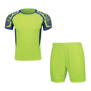 Maillot de football personnalisé 2025 léger et respirant, design très populaire pour l'entraînement et les matchs, nouveau uniforme de football - Product Image 1