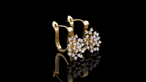 Pendientes de Diamantes Cultivados en Laboratorio con Forma de Gota en Oro Amarillo |   Joyería Fina para Novias y Fiestas | Pendientes de flores para mujer - Product Image 3