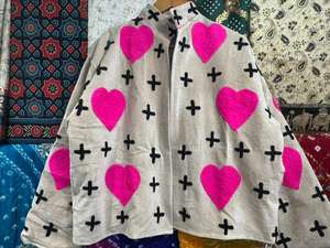 Veste réversible matelassée en velours à motif cœur, broderie main cœur et croix, style bohème, manteau d'hiver en coton écologique - Product Image 3