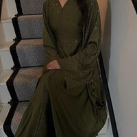 Ensemble Abaya élégant rose poudré à devant ouvert, robe islamique modeste de luxe pour femmes musulmanes avec hijab