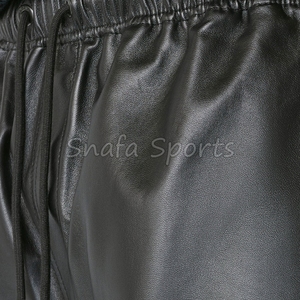 Pantalones Cortos de Cuero para Hombre, Modernos y de Calidad, Estilo Casual, Cierre de Cremallera, Suaves, Hasta la Rodilla, con Bolsillos de Parche - Product Image 5