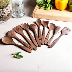 Ensemble de cuillères en bois gravées personnalisées, ustensiles de cuisine écologiques faits à la main, cadeau pour la cuisine et la pâtisserie - Product Image 4