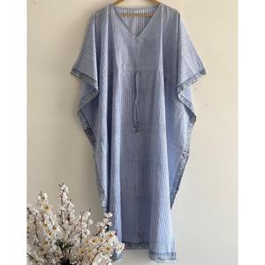 Elegante Vestido Kaftán de Algodón con Estampado a Mano de Rayas Azules, Cintura Ajustable, Vestido Bohemio Casual de Verano para Mujer - Product Image 4