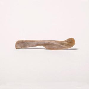 Couteau de service multifonctionnel en corne de buffle naturelle, fait main, écologique, compatible lave-vaisselle, idéal pour la découpe de gâteaux et les fêtes - Product Image 6
