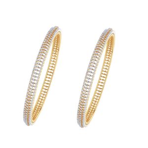 Bracelet fin en or jaune avec diamants de laboratoire en forme de chevron - Product Image 2