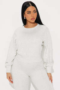 Conjunto de Sudadera con Capucha y Pantalones Acampanados con Pedrería, Estilo Urbano Desgastado Personalizado - Product Image 5