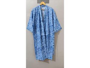 เสื้อคลุมผ้าฝ้ายพิมพ์ลายดอกไม้สีฟ้าสำหรับผู้หญิง แขนสามส่วน ความยาวเต็มตัว ปกคอพับ ชุดนอนลำลอง - Product Image 4