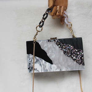 Bolso de Mano LumiVanta de Resina, Diseño Geométrico Moderno Hecho a Mano, para Eventos Nupciales, Fiestas Nocturnas y Celebraciones de Lujo - Product Image 5