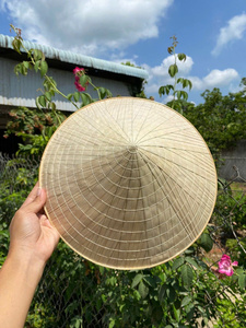 Chapeau vietnamien unique en calebasse sculptée, écologique et disponible |   Cadeau artisanal traditionnel et accessoire pour événements - Product Image 6