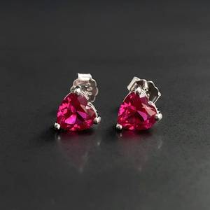 Boucles d'oreilles Cœur en Rubis en Argent Sterling, Pierre de Naissance de Juillet, Cadeau pour Anniversaire, Noël, Mariage, Saint-Valentin - Product Image 1