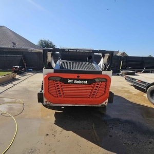 Cargadora Compacta Bobcat T66 Usada en Buenas Condiciones, Equipada para Movimiento de Tierras, Entrega a Todo el Mundo - Product Image 3