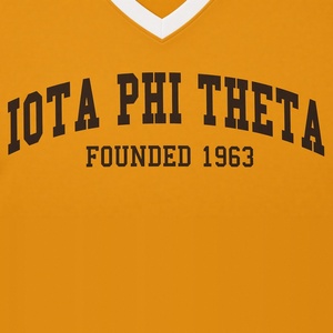 เสื้อยืดคอวี Iota Phi Theta Gold Men ลายทาง แขนสั้น สถาบันกรีกฟราเดอร์ฮาร์ดี้ ตั้งตั้งแต่ปี 1963 เหมาะสำหรับใส่ลำลอง หรือกิจกรรมกีฬาในวิทยาลัย - Product Image 6