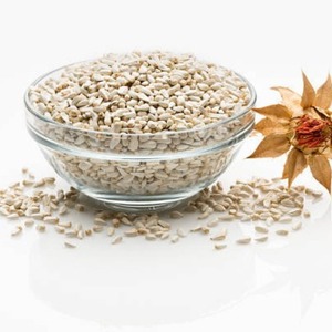 Graines de carthame de qualité alimentaire, jaunes naturelles, taille uniforme, nettoyées et triées, pour l'alimentation des oiseaux, l'alimentation animale et l'utilisation en huile, en vrac - Product Image 2