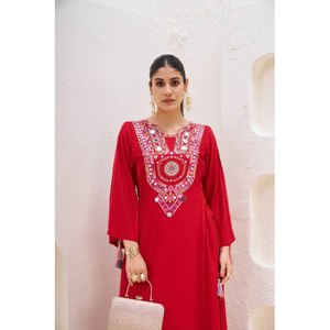 SP Designer <b>White</b> Party Wear Ethnic Top and Bottom Size L with Thread & Real Mirror Work Accessories - Product Image 2