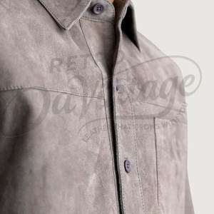 เสื้อแจ็คเก็ตหนังกลับสีเทาสำหรับผู้ชาย หนังแกะแท้ ทรงเข้ารูป สไตล์ลำลอง ติดกระดุม น้ำหนักเบา มีกระเป๋าหน้าอก - Product Image 1