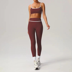 Conjunto Deportivo de 3 Piezas para Mujer, Color Negro, Cintura Alta, Top Deportivo sin Mangas, Pantalones Cortos, Nylon, Color Sólido, Ajustado - Product Image 3