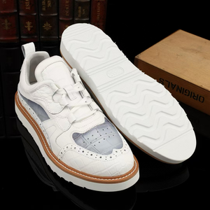 Zapatillas Deportivas con Cordones y Punta Redonda 100% Originales para Hombre y Mujer - Estilo Deportivo con Entresuela de Goma, Moda Festiva - Product Image 3