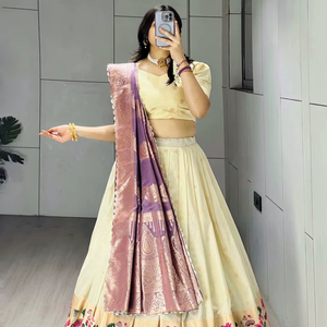 Lehenga Paithani de Luxe avec Broderie Zari Délicate et Coupe Fluide – Tenue Indienne de Mariage et de Cérémonie - Product Image 2