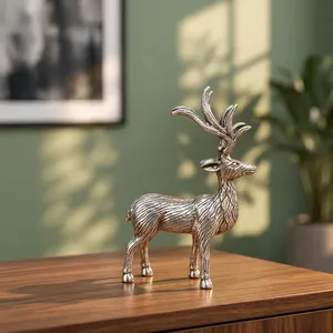 Figura de Ciervo Hecha a Mano con Acabado Plateado de 15 cm, Elegante Escultura de Ciervo, Estatua Decorativa de Animal de Metal, Adorno de Lujo para Mesa de Hogar u Oficina - Product Image 3
