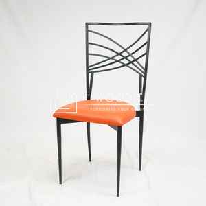 Silla Moderna de Lujo Contemporánea y Duradera, 100% Hierro Sólido, con Asiento Acolchado de Cuero Genuino para Bar y Cafetería - Product Image 4