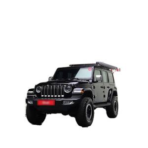 Jeep Wrangler 2.0 Overland 4 Puertas, Modelo de Junio de 2021, con 23,809 km, Caja de Cambios Automática, Asientos de Tela, Cámara Trasera - Product Image 1
