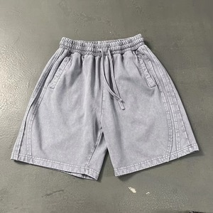 Shorts amples en molleton 100% coton, 400 GSM, effet délavé, coupe décontractée, style streetwear, avec logo brodé. - Product Image 4