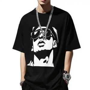 T-shirt noir surdimensionné pour homme avec imprimé visage blanc, style streetwear, manches courtes, col rond, jersey de coton, coupe ajustée, 100% coton, tissu doux. - Product Image 1