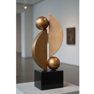 Escultura Metálica Geométrica Abstracta de Lujo sobre Base de Mármol, Esferas de Latón Modernas y Estatua de Luna Creciente para Sala de Estar, Dorado - Product Image 1
