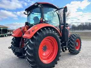 Tractor Agrícola M7-132 de 120HP 4WD con Transmisión por Engranajes para Uso Agrícola, Garantía de Más de 5 Años - Product Image 5