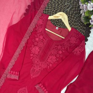 Ensemble haut en georgette brodé Fox Blooming avec pantalon palazzo et dupatta à bordure en dentelle pour femme, idéal pour les fêtes, les mariages et les occasions festives - Product Image 1