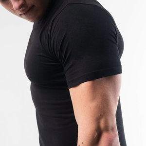 T-shirt pour homme, noir, manches courtes, col rond, couleur unie, tricoté, coupe classique, décontracté, respirant, teinture au fil, 100% polyester, séchage rapide - Product Image 6