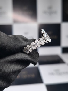 Bague de fiançailles et de mariage tendance pour femme, en or 10K plaqué argent, avec diamant de laboratoire taille poire de luxe certifié IGI - Product Image 2