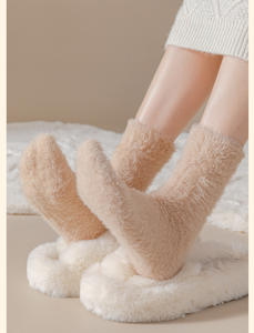 חורף נעים עבה פלאפי סמל קטיפה גרביים חמים מטושטשים צבע טהור נשים גרבי שינה - Product Image 4