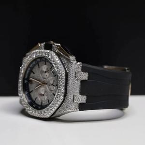 Montre exclusive en diamant pour homme, montre haut de gamme avec de véritables diamants Moissanite et diamants naturels, accessible à un prix raisonnable - Product Image 2