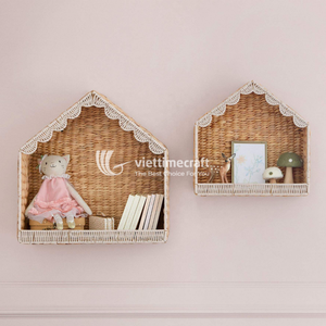 ชั้นวางของติดผนังอเนกประสงค์ทรงสี่เหลี่ยมทำจากหวายผักตบชวา ขอบสีขาว สำหรับจัดเก็บของในครัว ของเล่นเด็ก หรือของใช้ในห้องเด็กอ่อน - Product Image 3