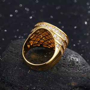 Anillo de Diamantes de Lujo con Halo Redondo - Product Image 3